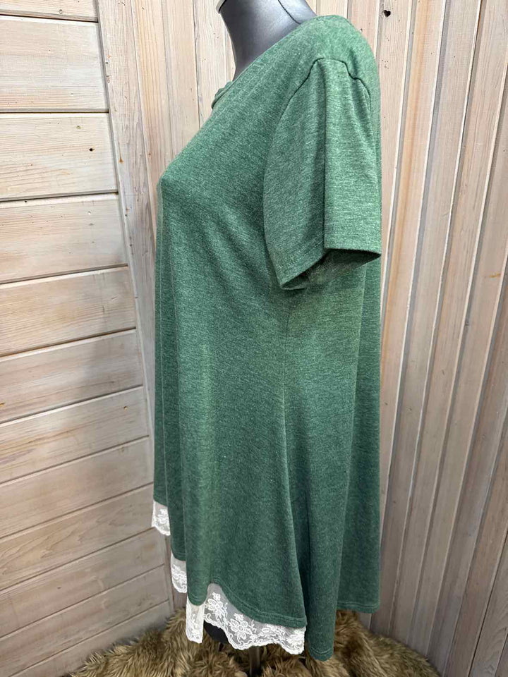 XL - Green Dress with Lace Detail