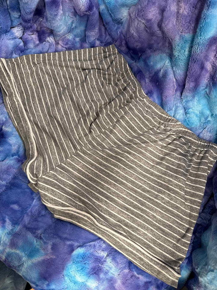 L - Unbranded Shorts