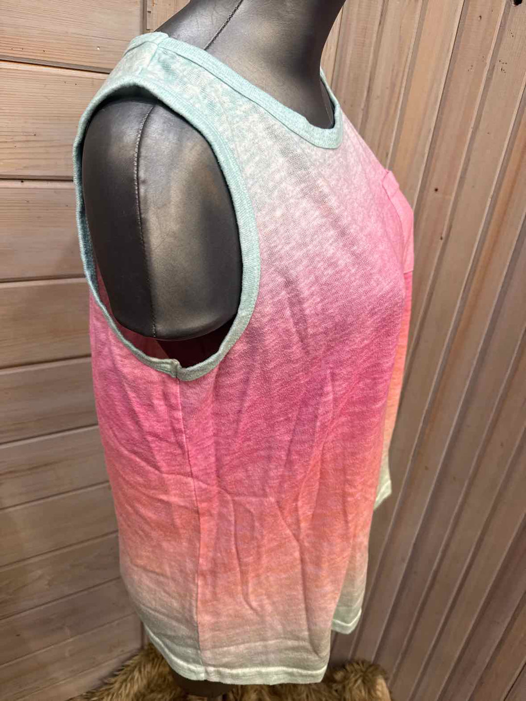 XL - Unbranded Tank