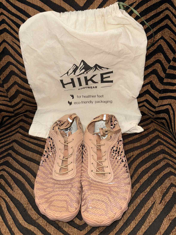 9/9.5 - Hike Sneakers