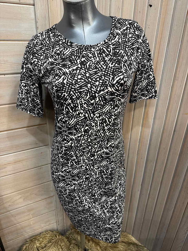 S - LuLaRoe Julia Dress