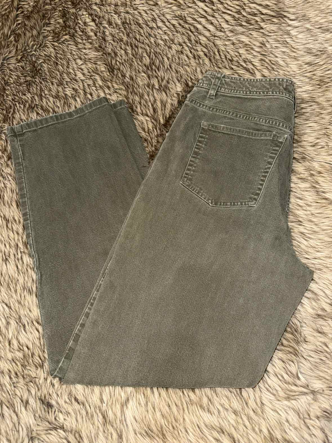 8 - Liz Claiborne Jeans
