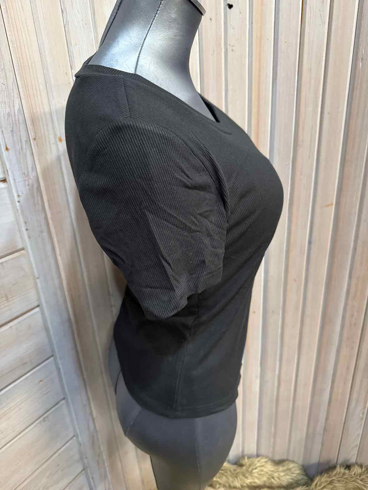 L - ChicMe T-Shirt