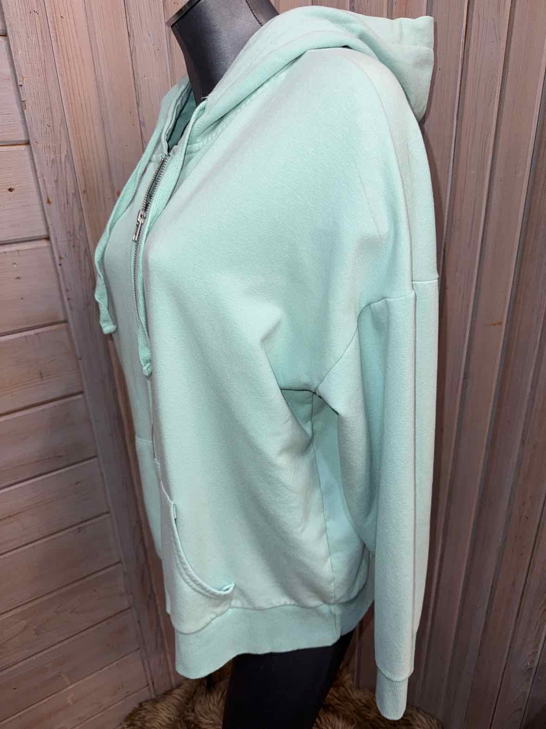 XL - Time and Tru Sweatshirt