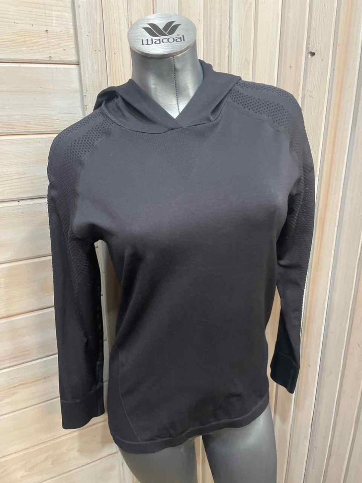 M - Zyia Long Sleeve