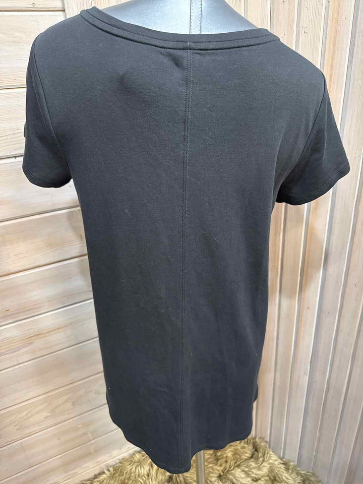 M - Isaac Mizrahi Live T-Shirt