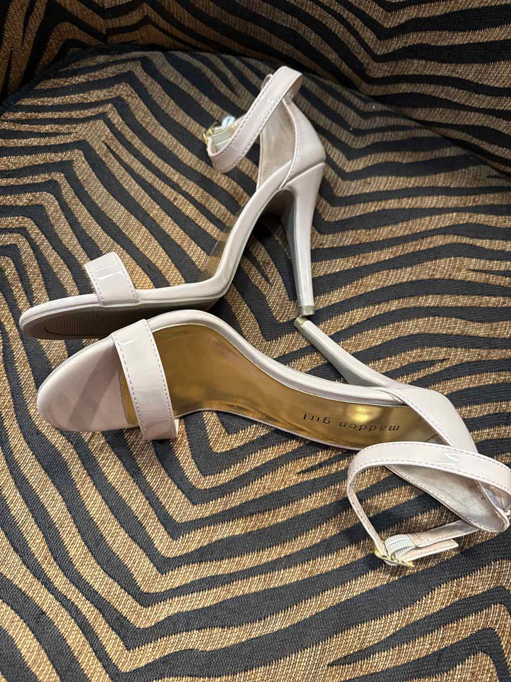 Size 8 Madden Girl Heals
