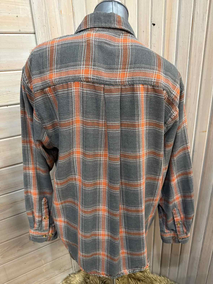 L - haggar Long Sleeve Button Up