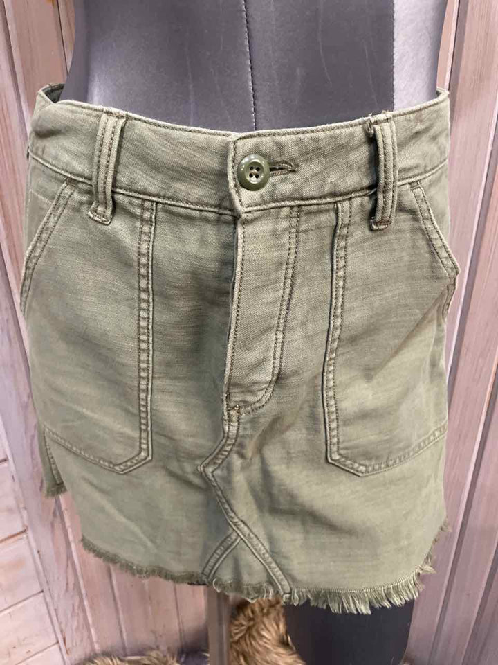 4 - American Eagle Skirt