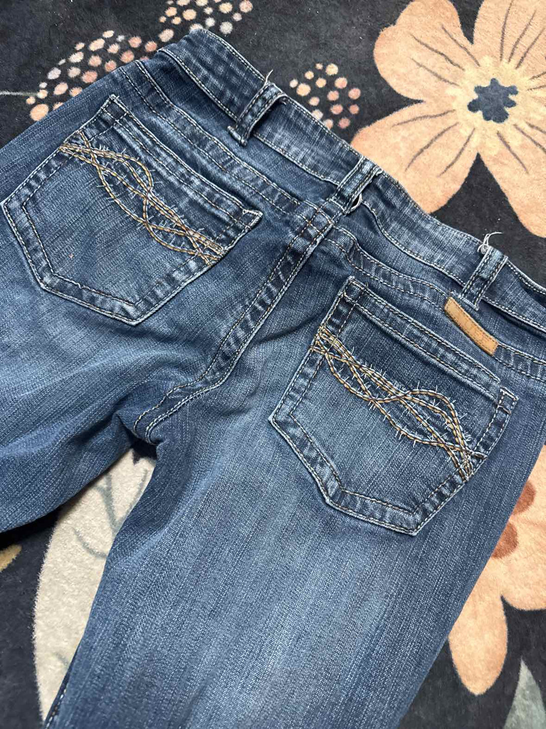 31/33 - TUFF Jeans