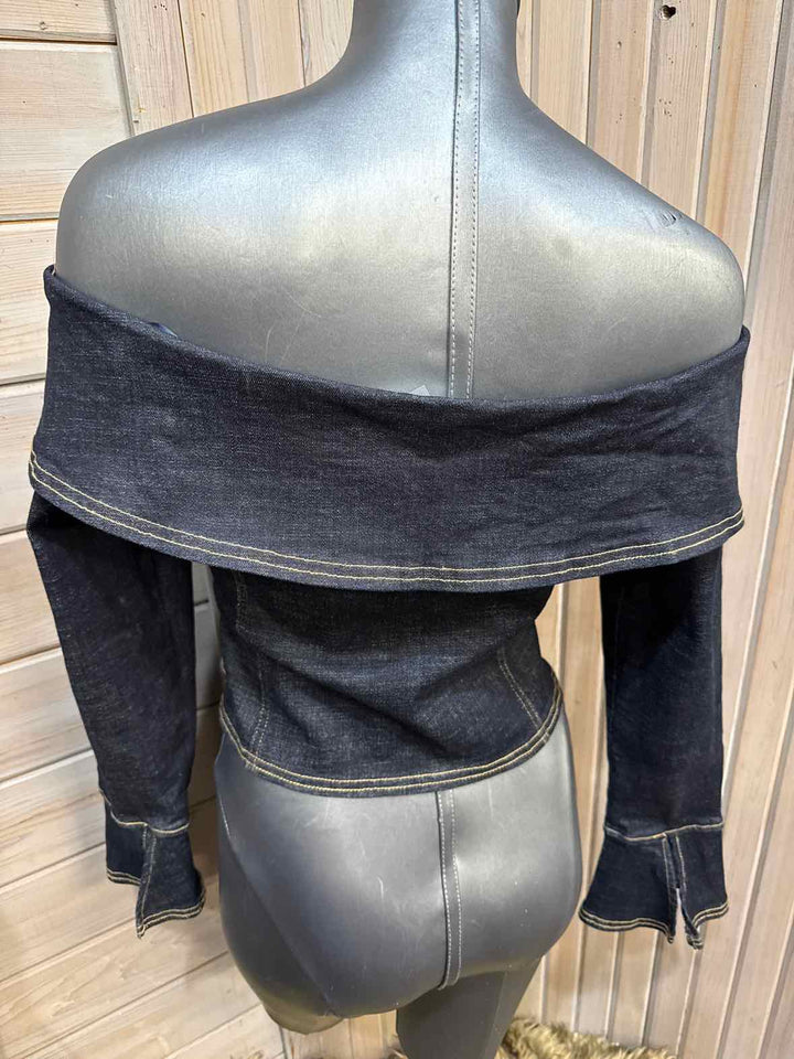 M - LeLis Cold Shoulder