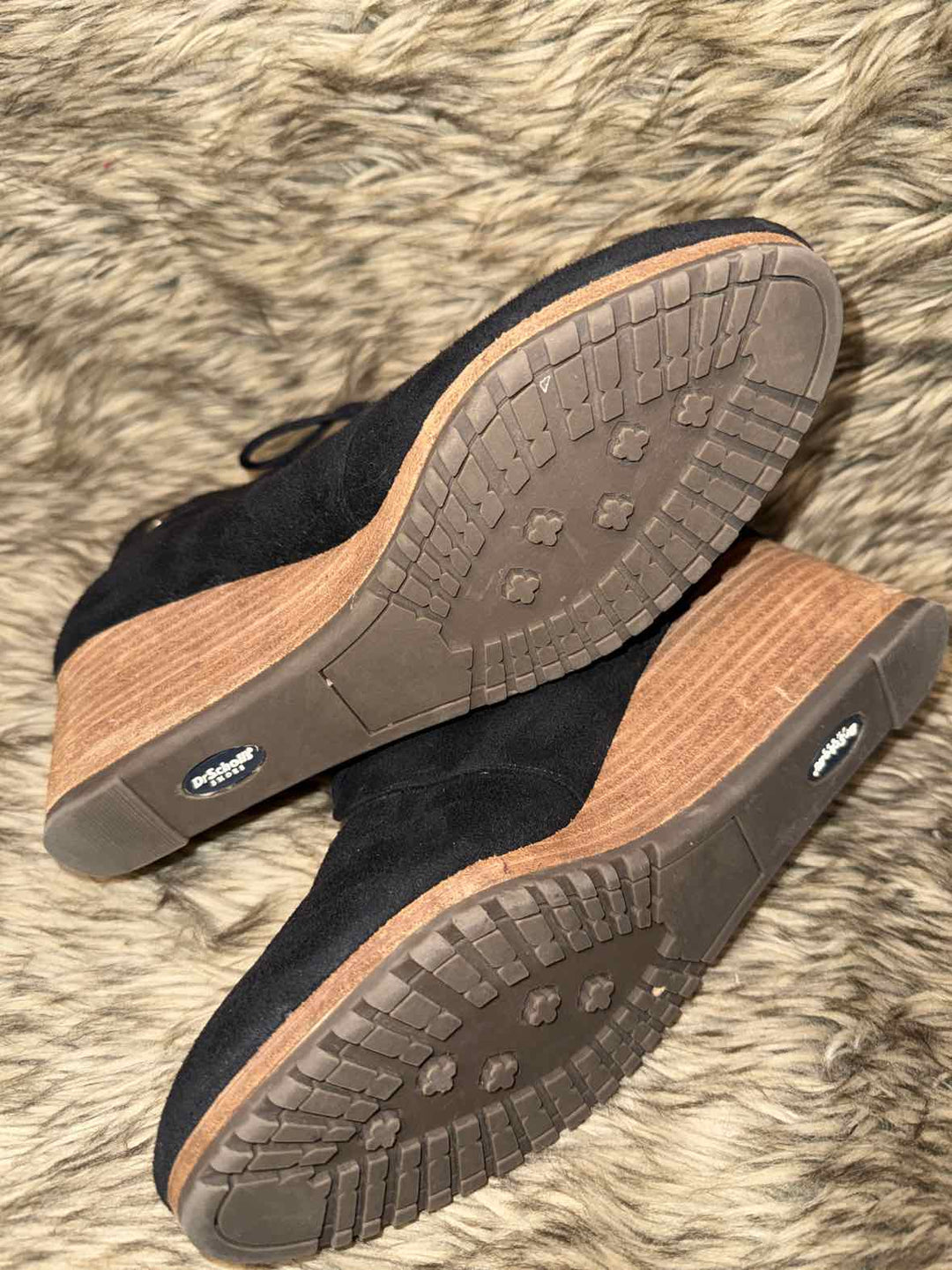 8.5 - Dr Scholls Wedge Bootie