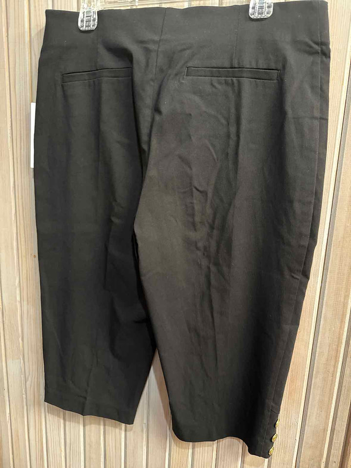 14 - Liz Claiborne Capri