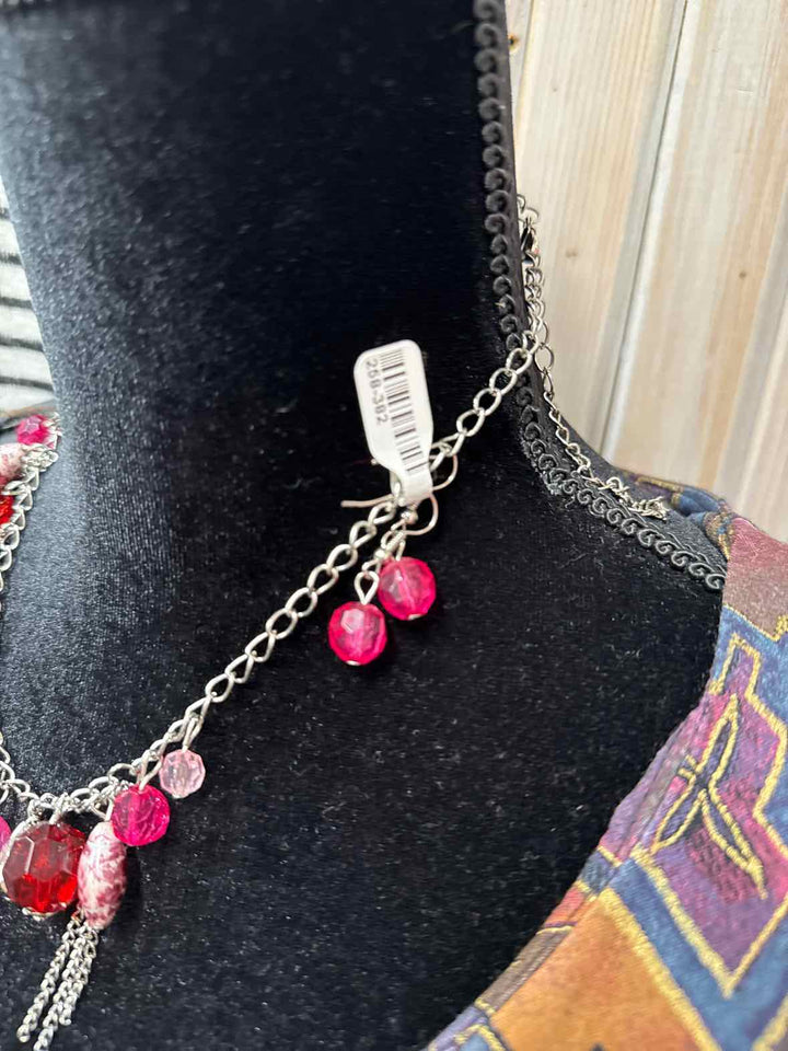 Jewelry - Pink & Silver Necklace