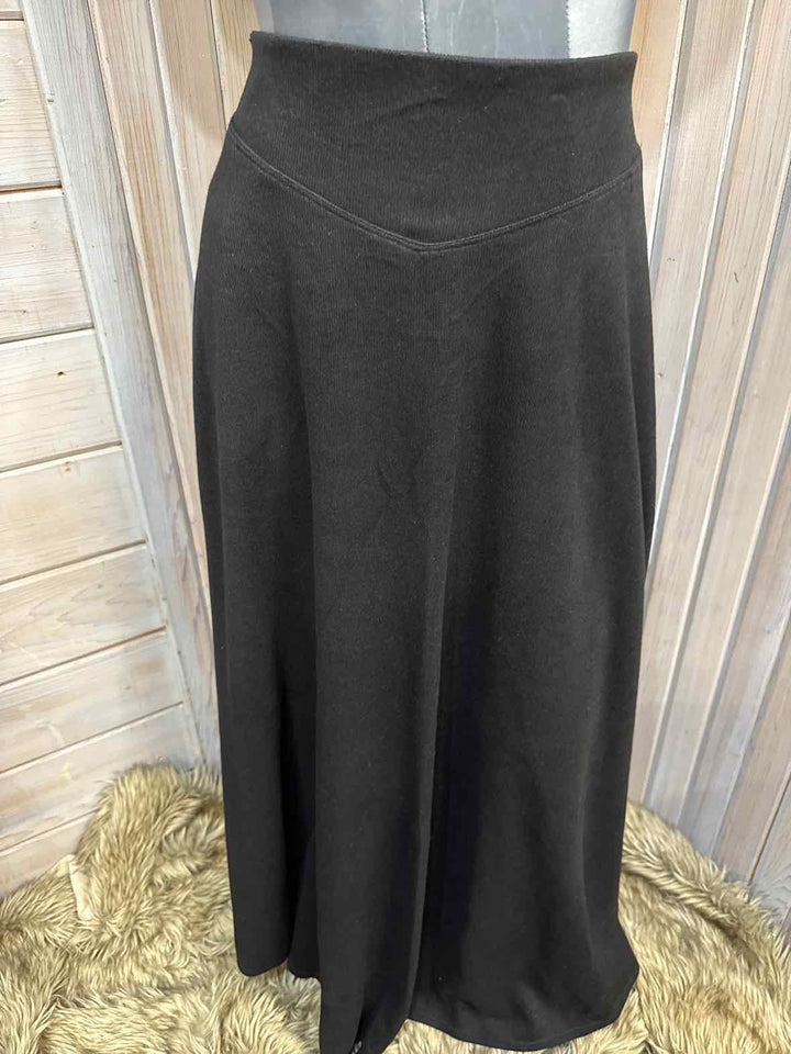 L - HALARA Skirt