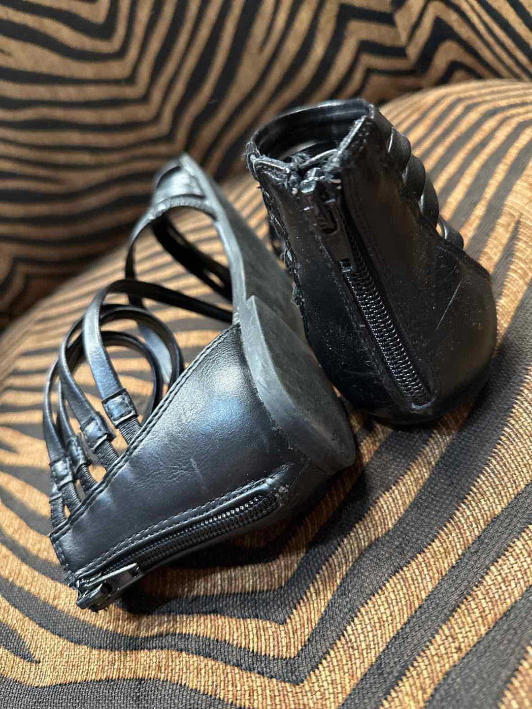 7 - So Sandals
