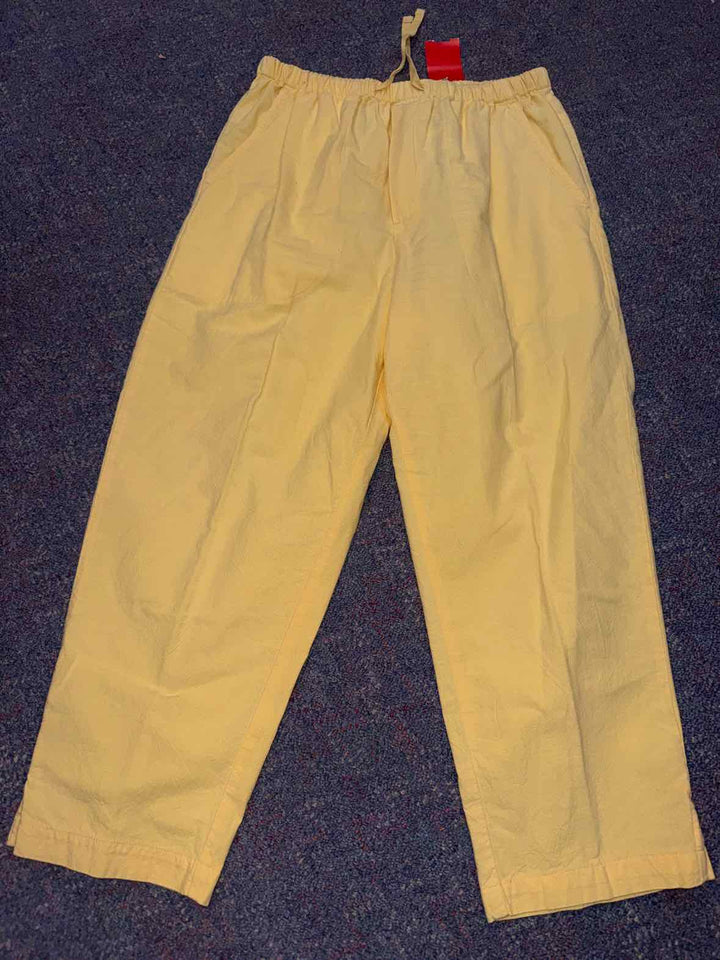 S - White Stag Capri