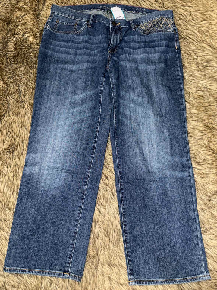 12 - Eddie Bauer Capri