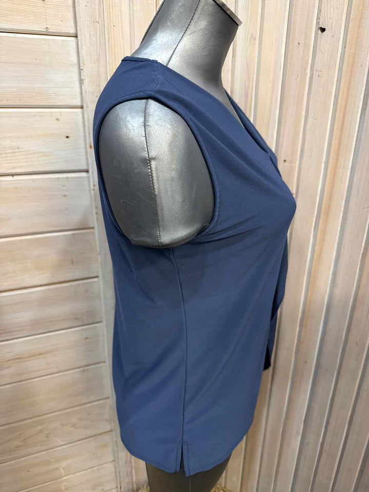 M - Roz & Ali Sleeveless