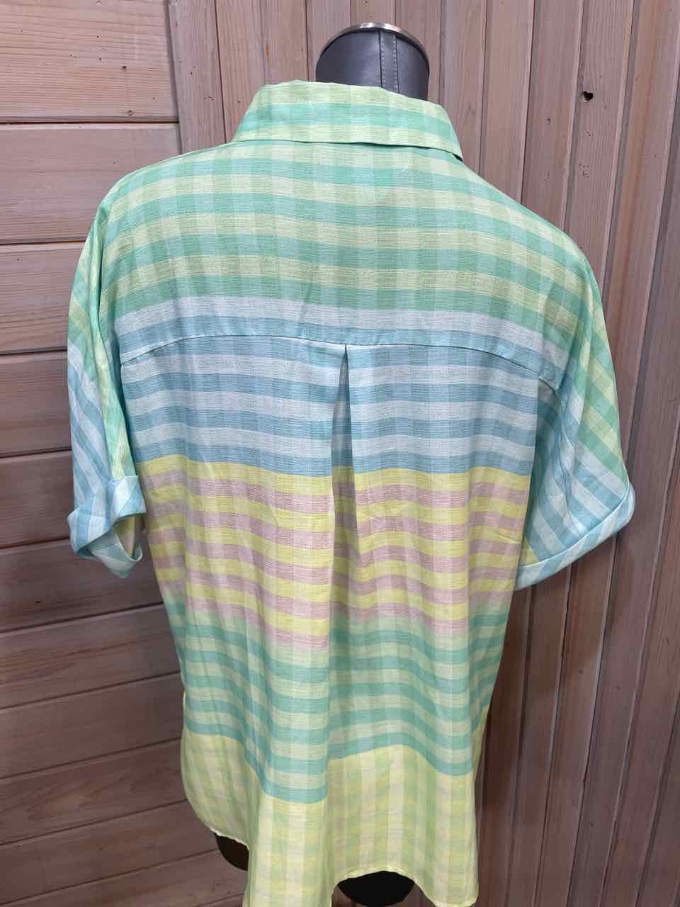 XL - Shein Button Down