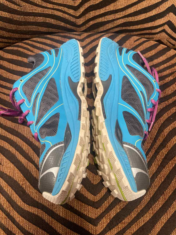 7.5 - Vasque Athletic Shoes