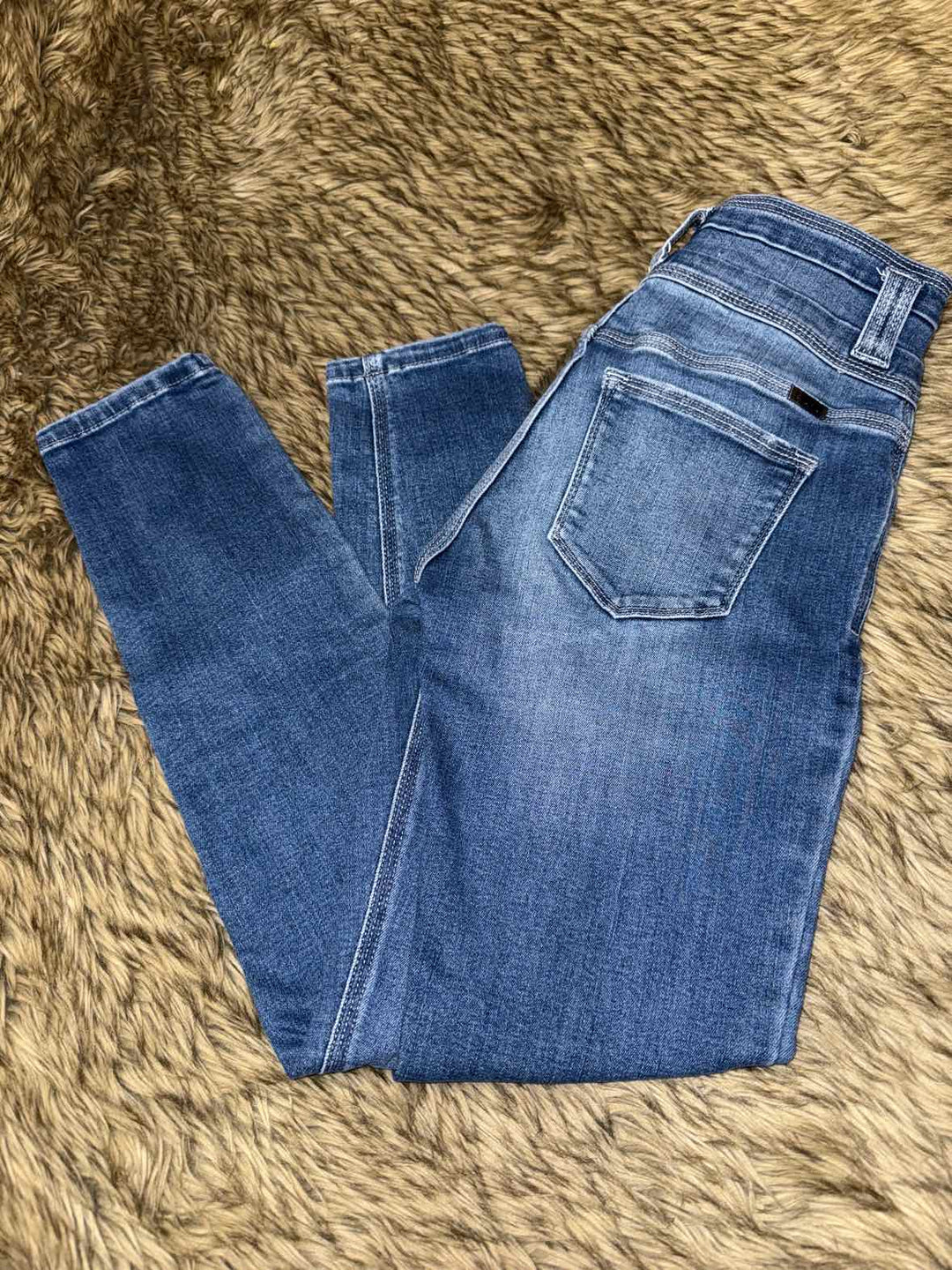 26 - Kancan Jeans