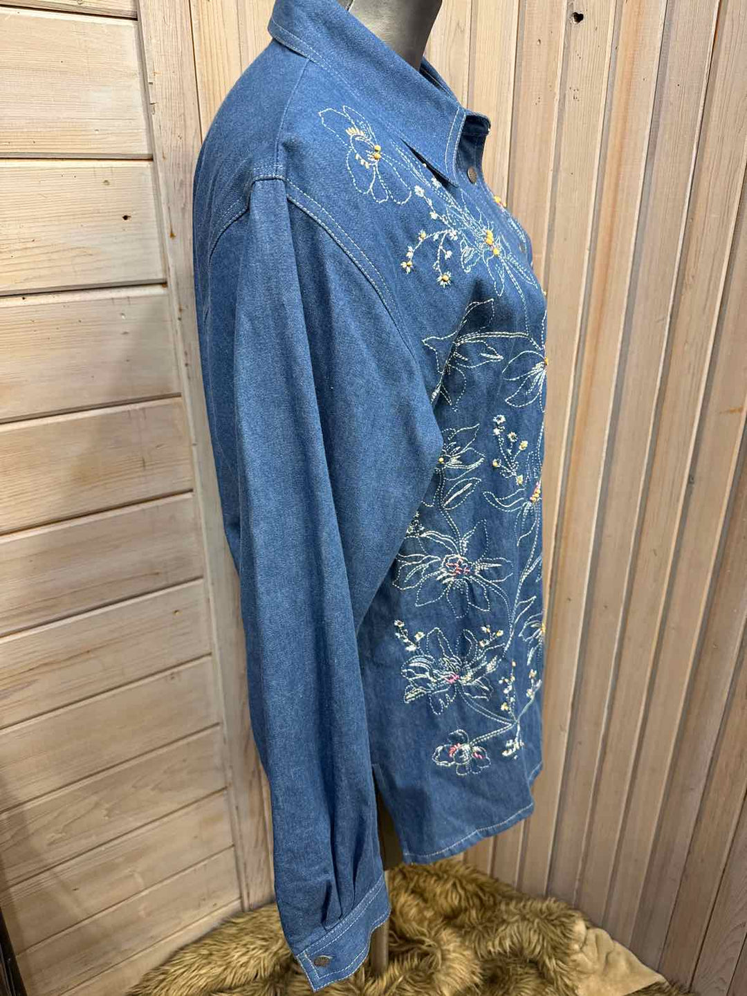 L - Koret Button Down