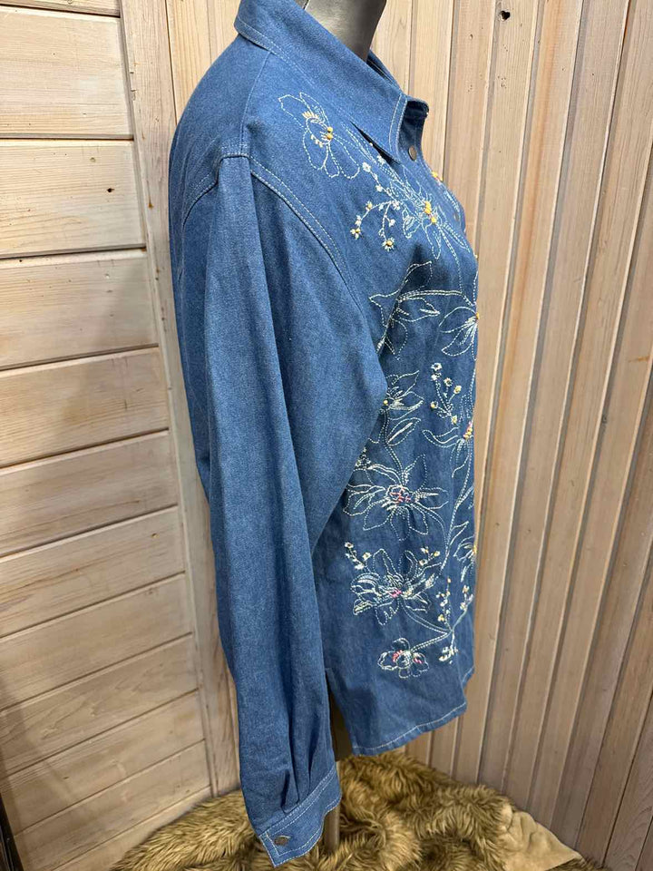 L - Koret Button Down