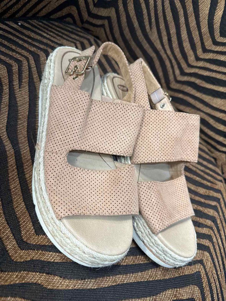 9.5 - Dr Scholls Platform Sandal