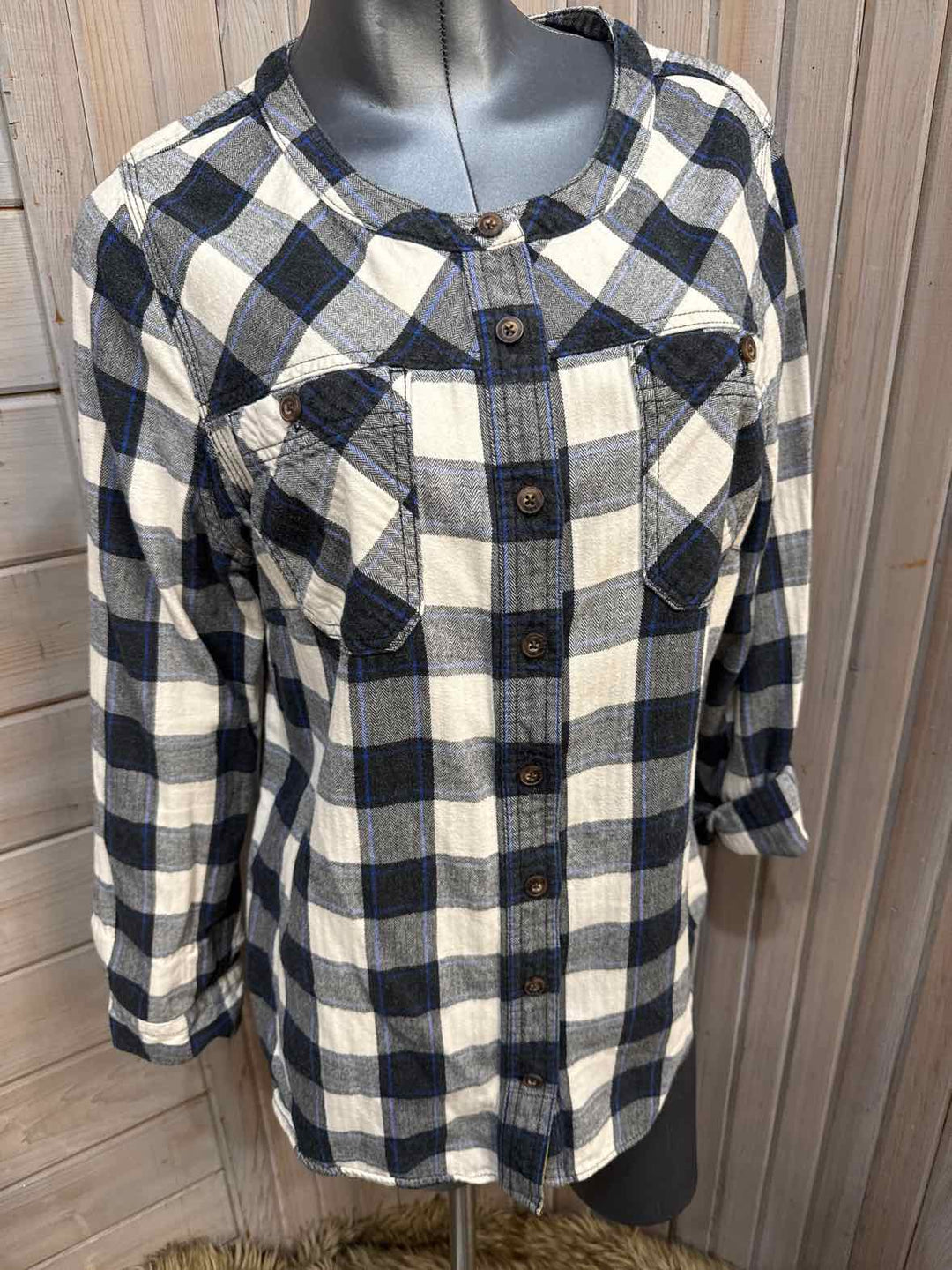 L - Duluth Trading Co. Button Down