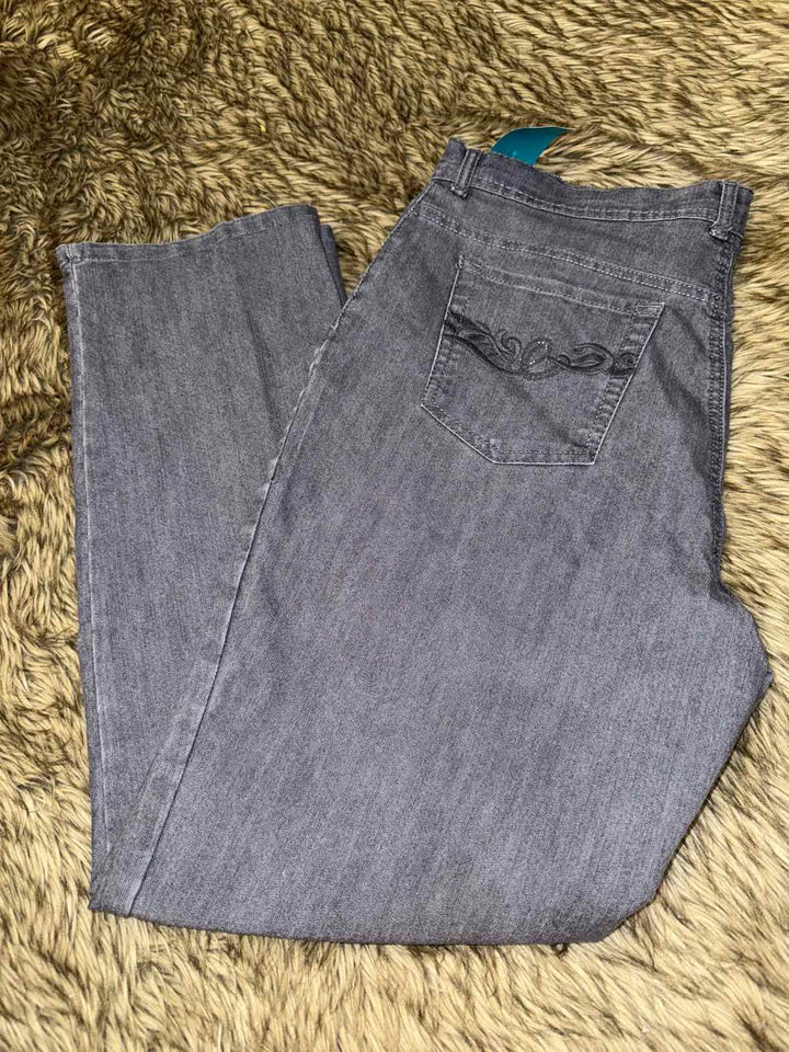 14 - Gloria Vanderbilt Jeans