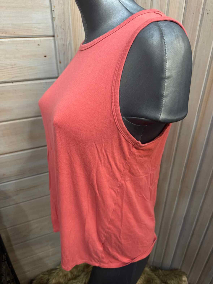 M - Old Navy Tank