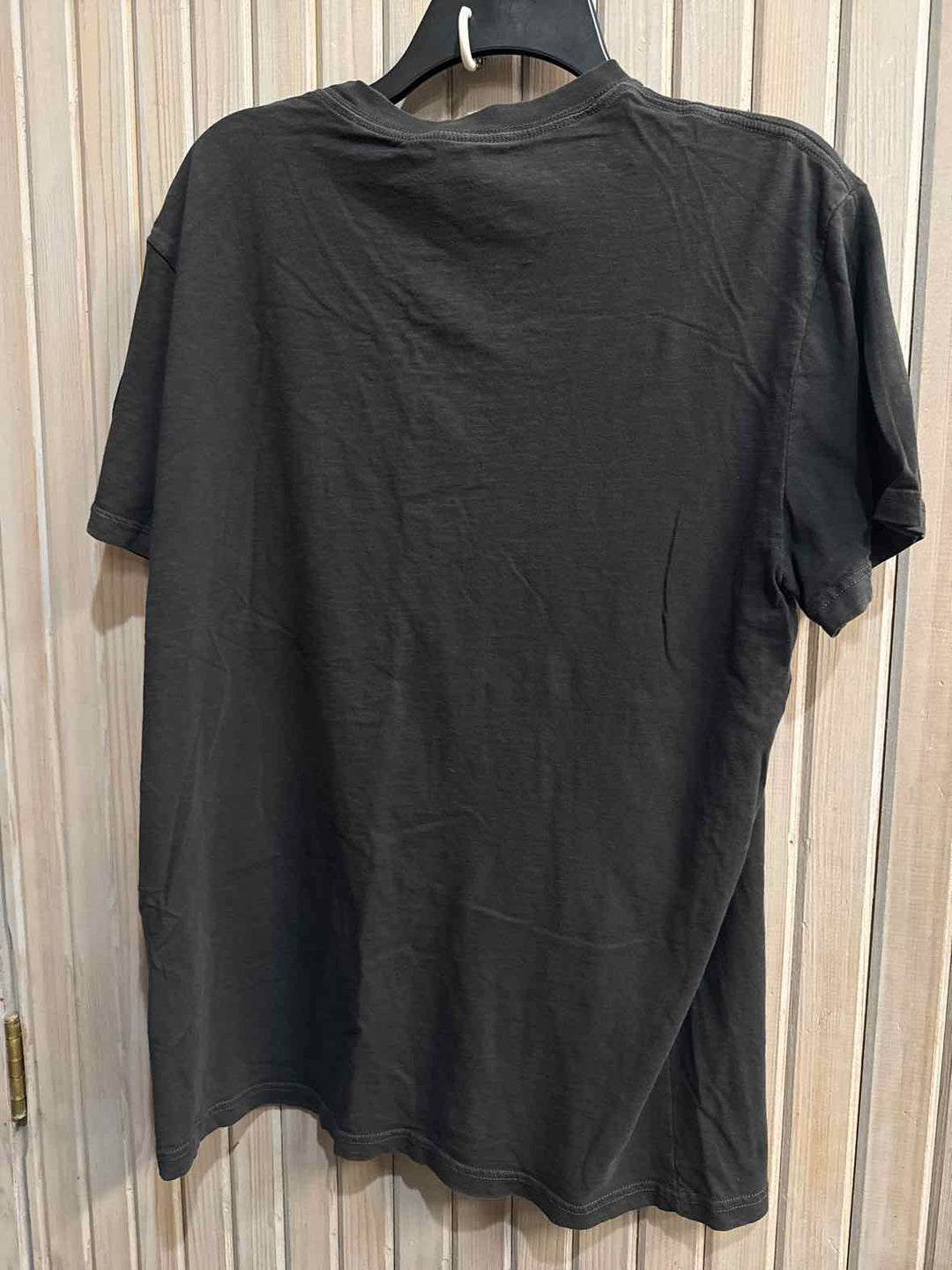 L - American Eagle T-shirt