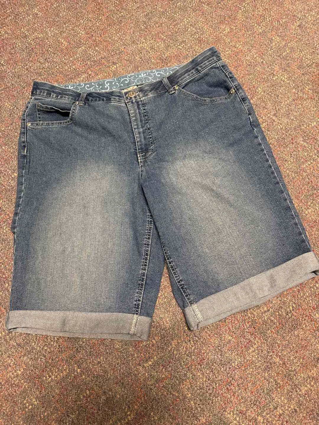 16W - Faded Glory Shorts