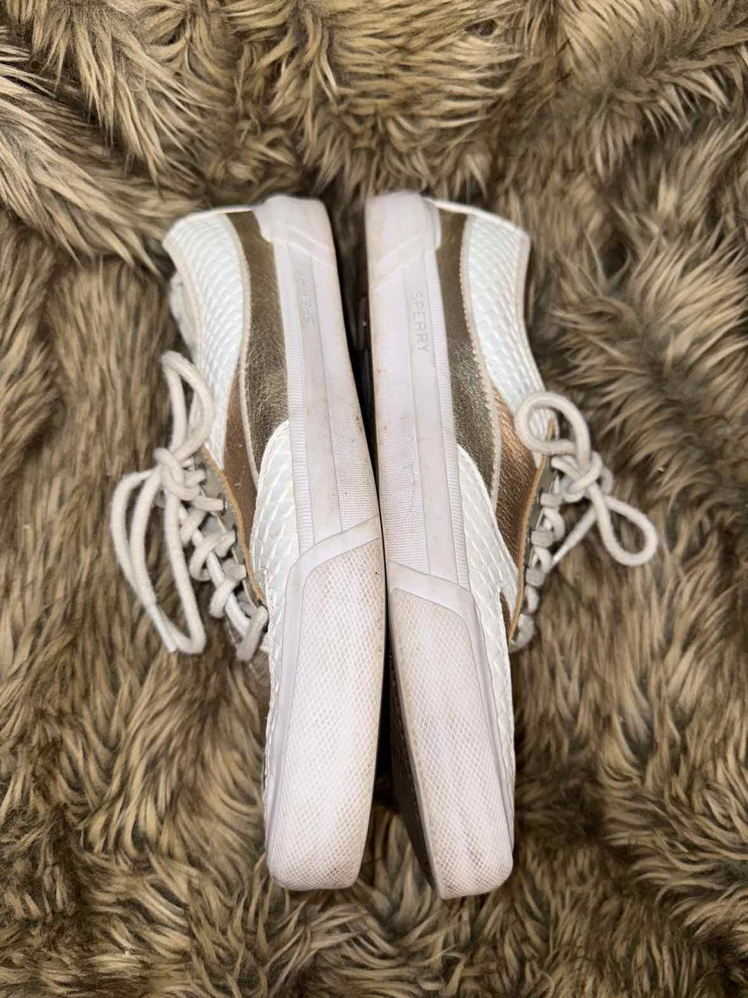 9.5 - Sperry Sneakers