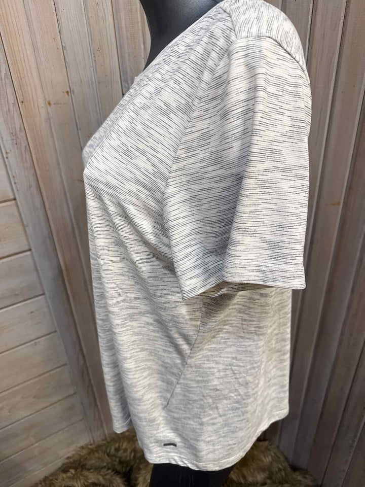 XL - Mondetta T-Shirt