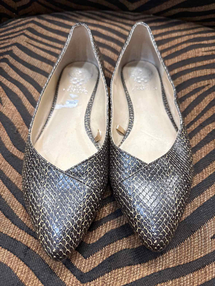 7.5 - Vince Camuto Flats