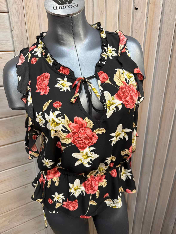 M - Jack BB Dakota Cold Shoulder