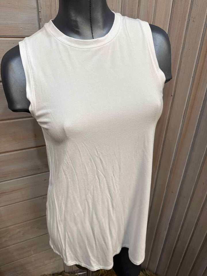 M - Daily Ritual Tank