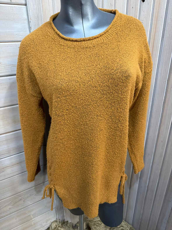 M/L - debut Sweater