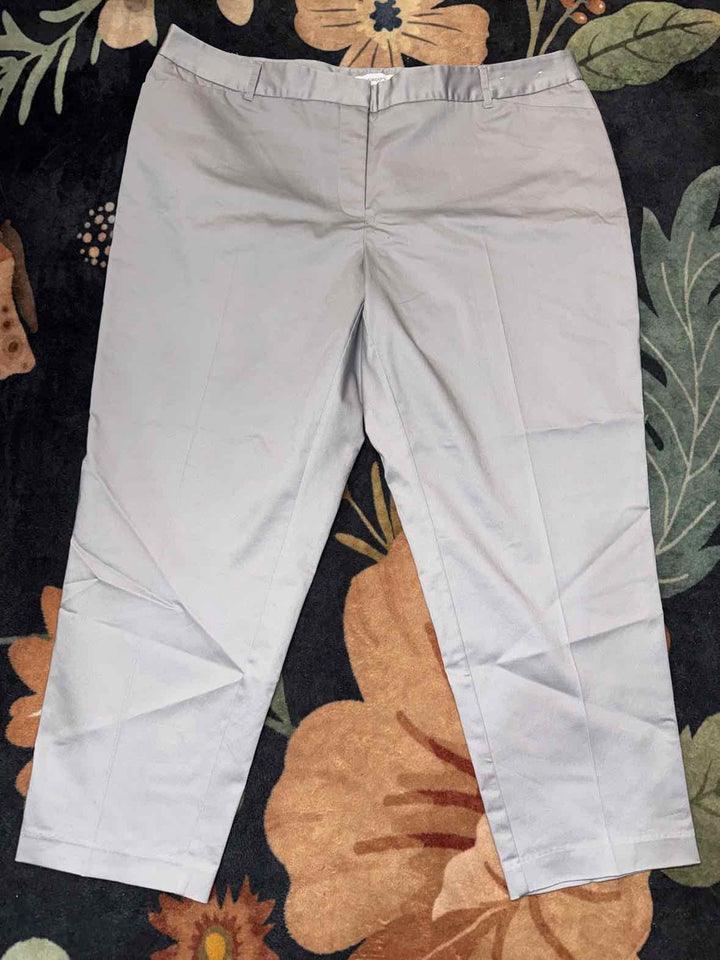 18W - Liz Claiborne Capri