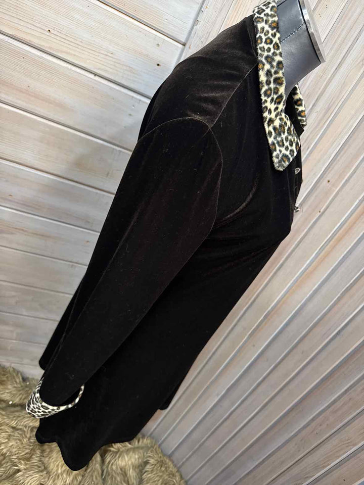 10 - Ronni Nicole Button Down