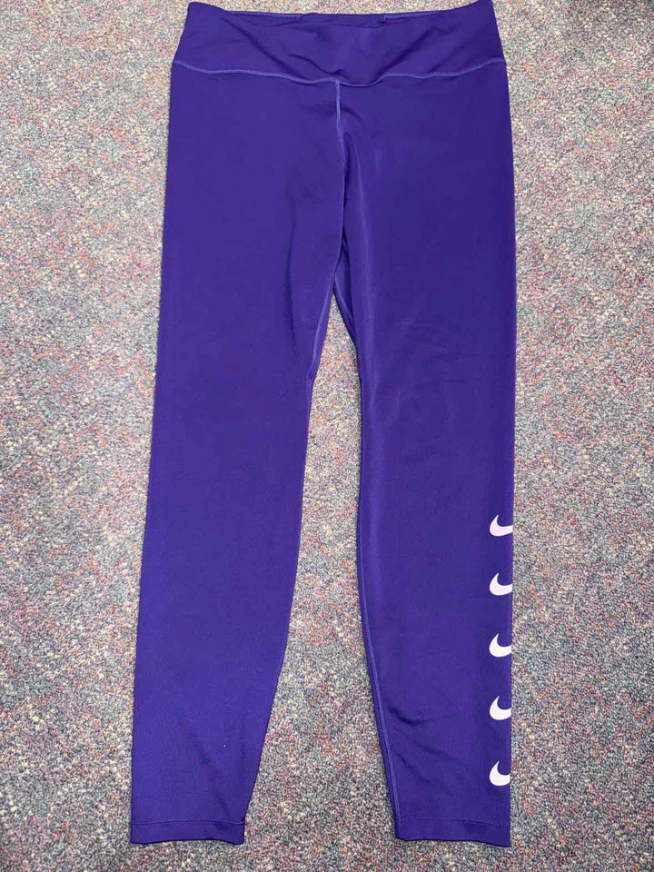 XL - Nike Leggings