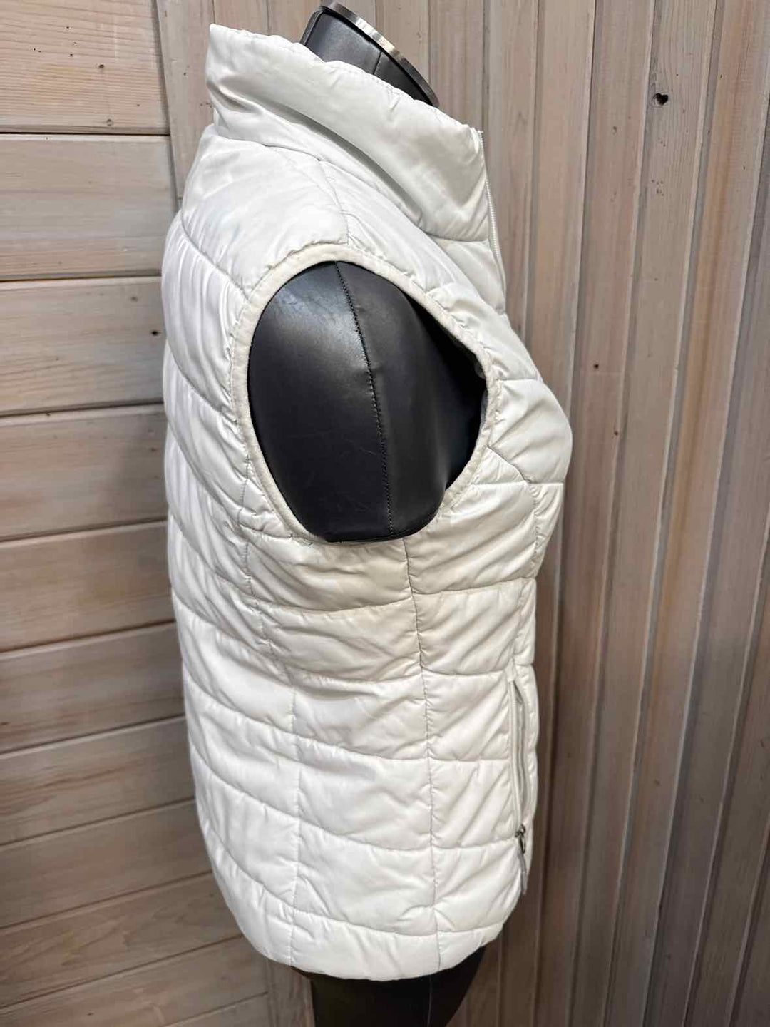 M - New Balance Vest