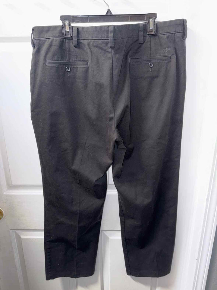 40/32 - Dockers Slacks