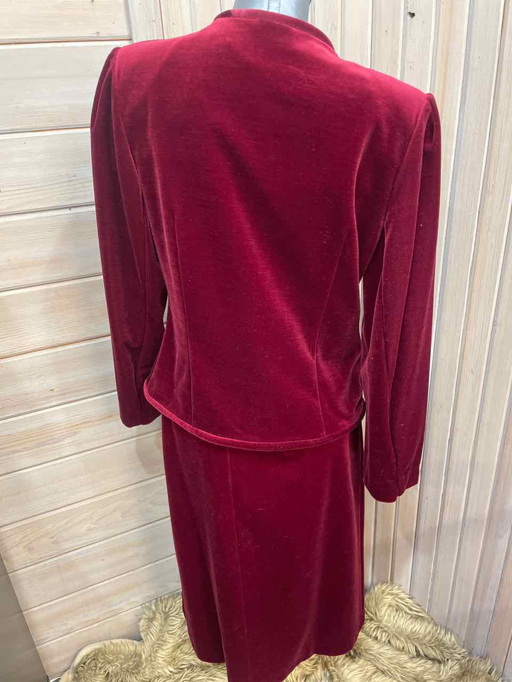 Koret Blazer w/ Matching Skirt