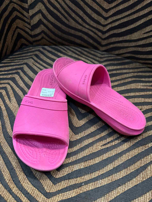3 - Crocs Sandal