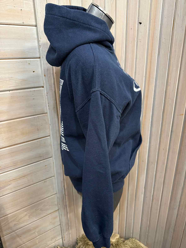M - Gildan Hoodie