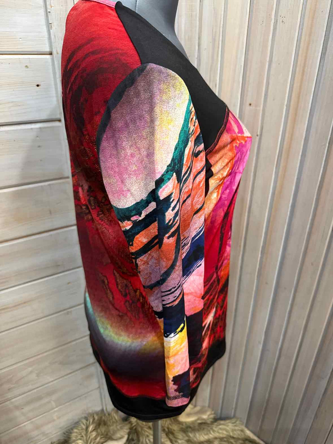 M - 3/4 Sleeve Artistic Tunic