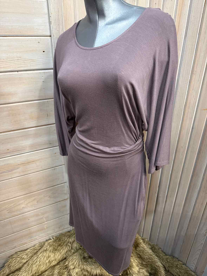 M - Annabella Dress